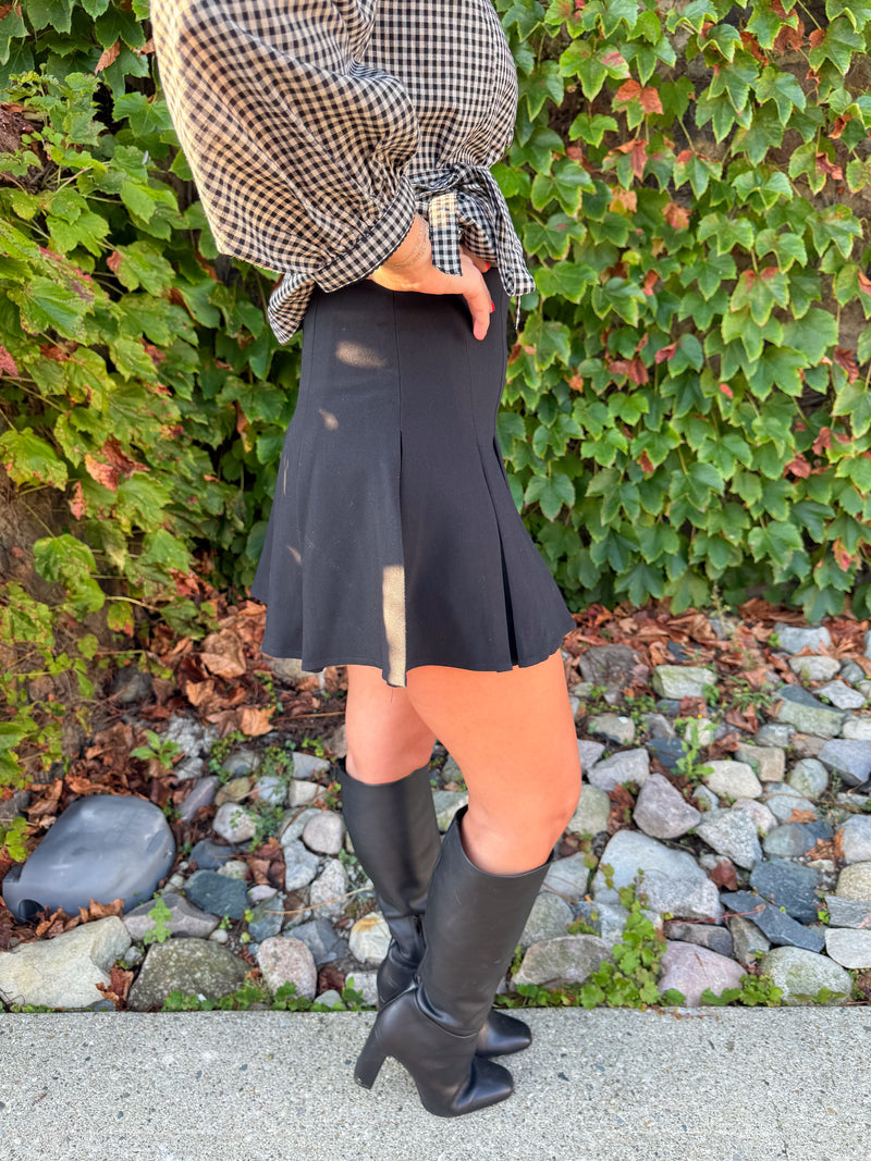 Shyla Black Pleated Mini Skirt